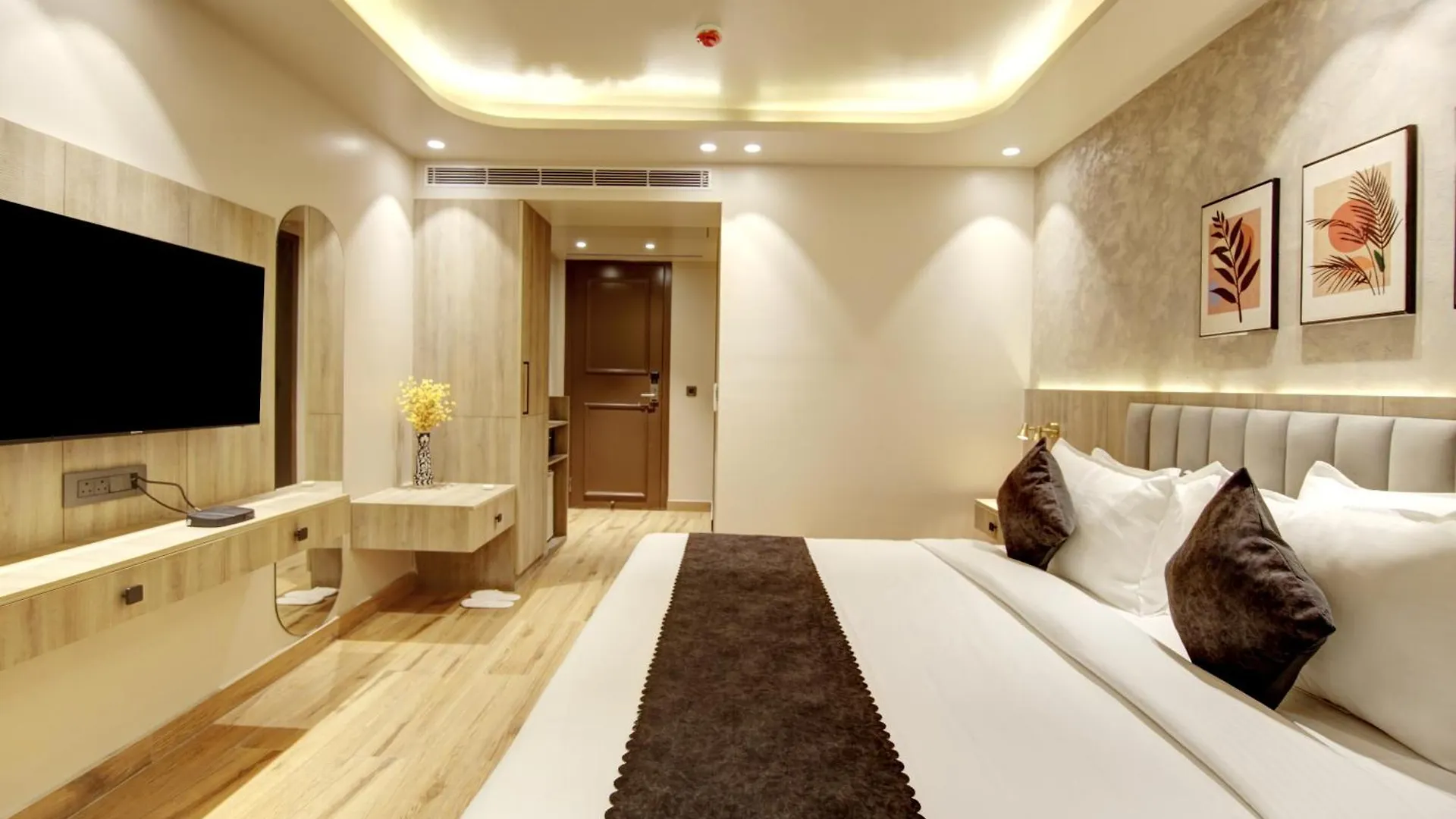 Saltstayz Premier - Near Golf Course Road & Sector 57 Γκουργκάον