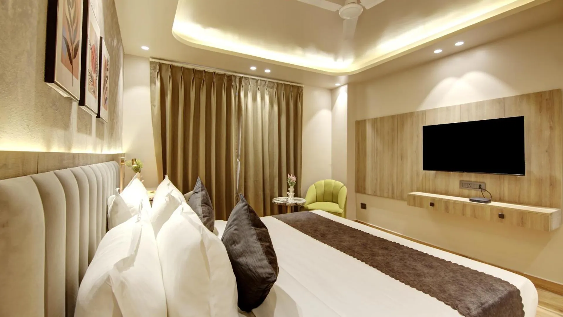 Saltstayz Premier - Near Golf Course Road & Sector 57 Γκουργκάον Ξενοδοχείο