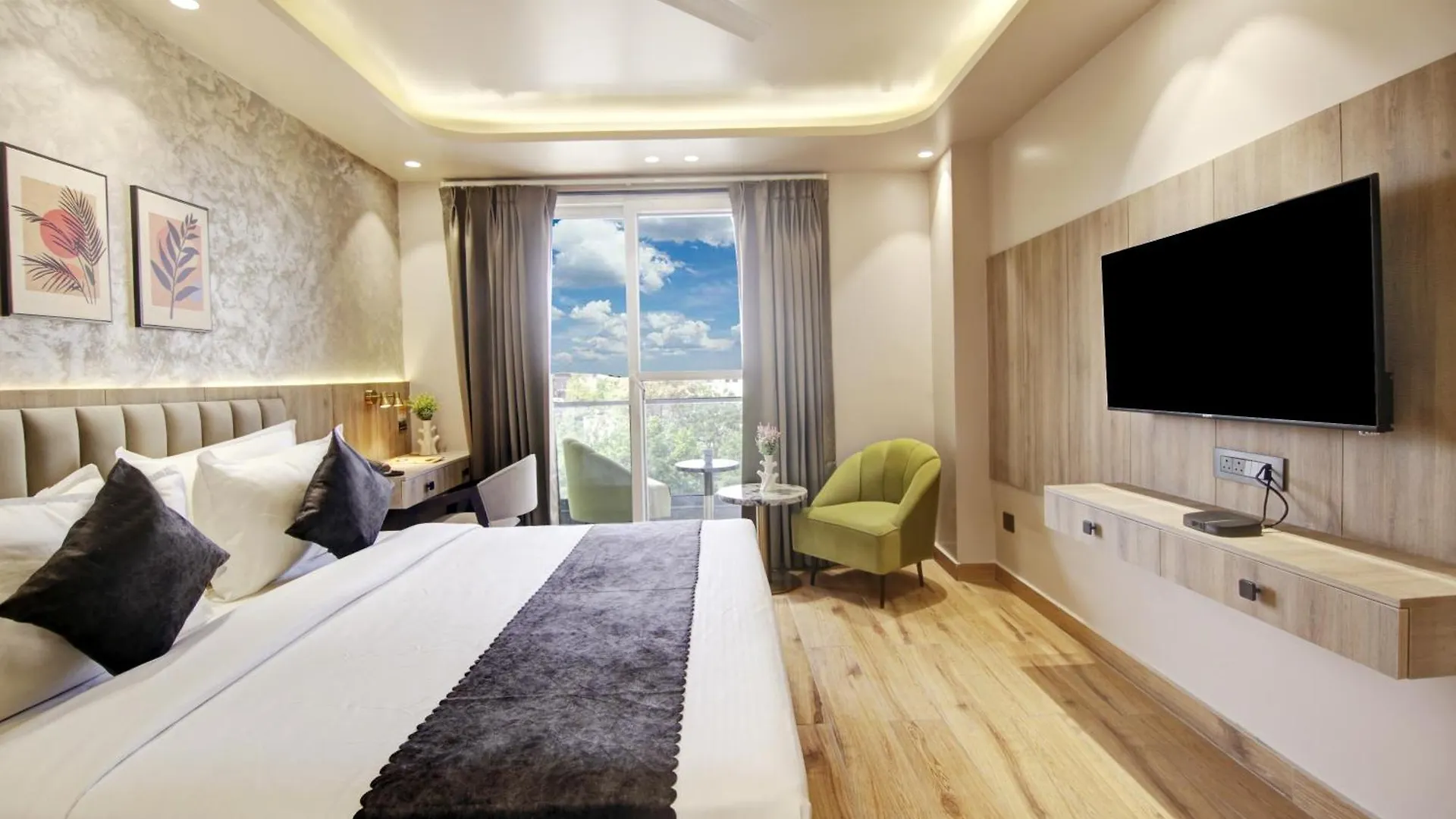 Saltstayz Premier - Near Golf Course Road & Sector 57 Γκουργκάον 4*,  Ινδία