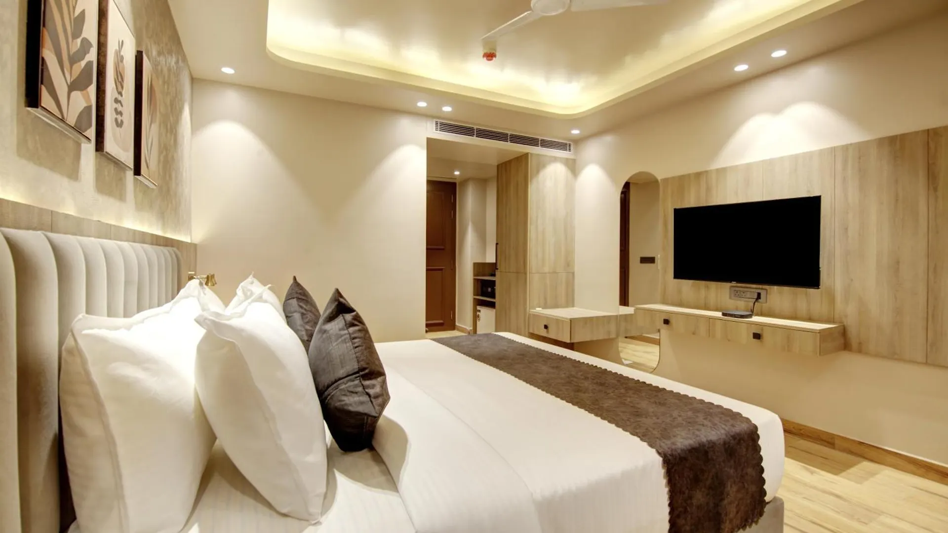 Saltstayz Premier - Near Golf Course Road & Sector 57 Γκουργκάον